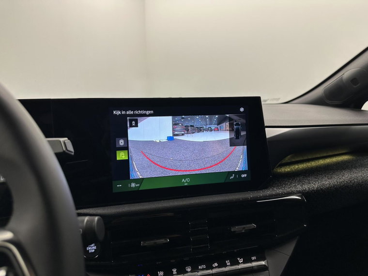 Vehicle Image 36