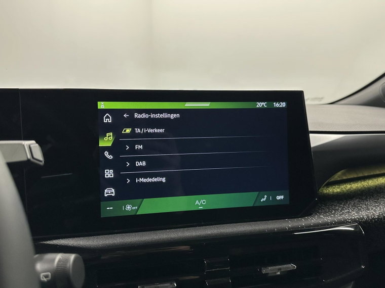 Vehicle Image 38