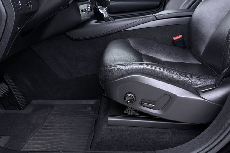 Vehicle Image 36