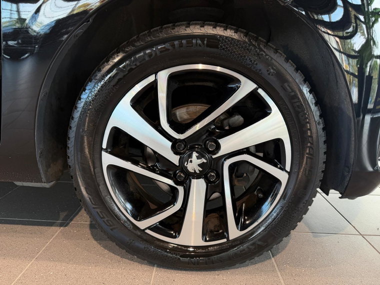 Vehicle Image 36