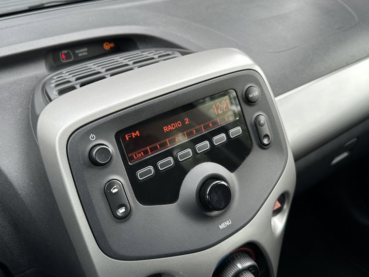 Vehicle Image 13
