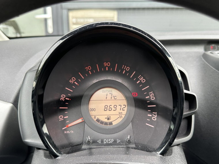 Vehicle Image 17