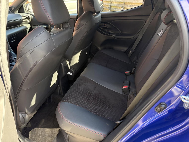 Vehicle Image 17