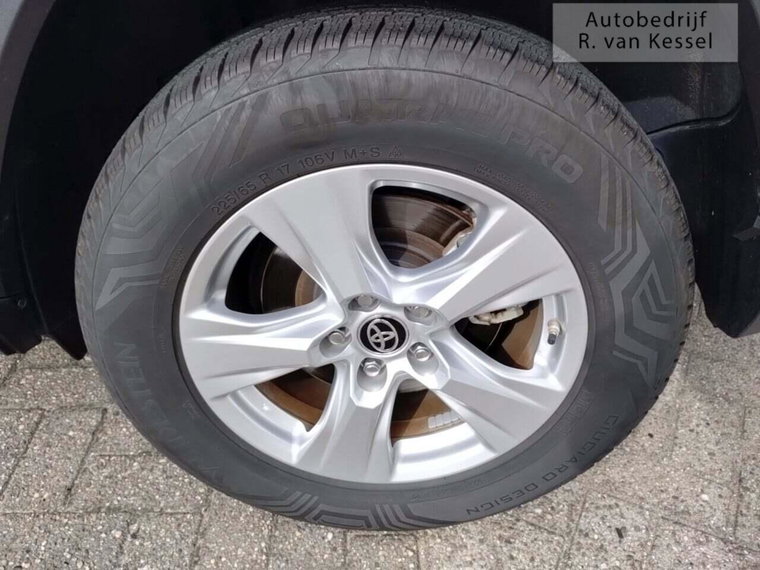 Vehicle Image 19