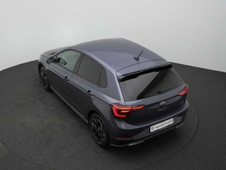 Vehicle Image 25