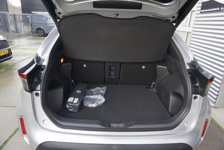Vehicle Image 12