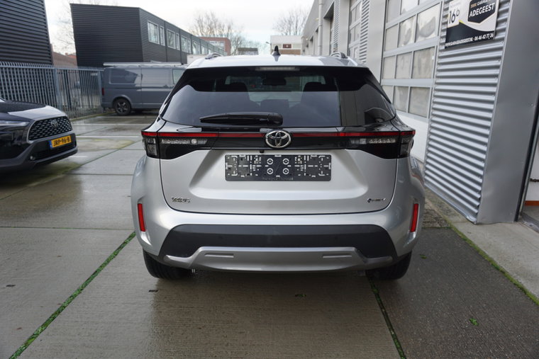Vehicle Image 4