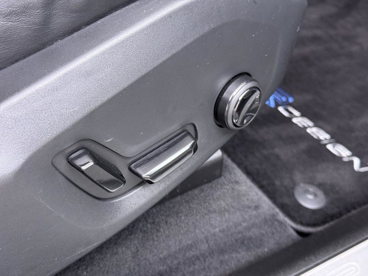 Vehicle Image 50