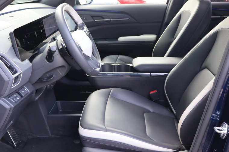 Vehicle Image 15