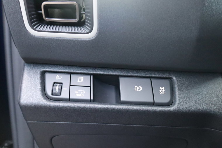 Vehicle Image 25