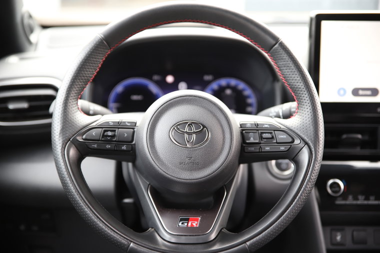 Vehicle Image 12