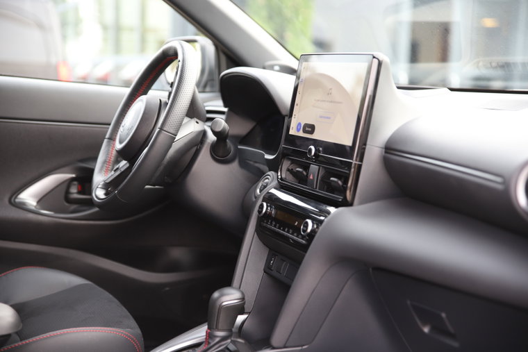 Vehicle Image 15