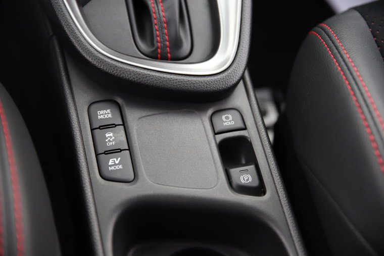 Vehicle Image 25