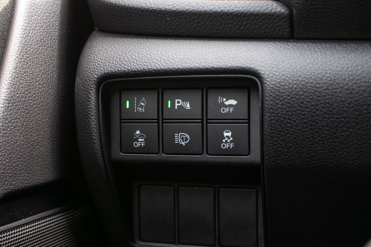 Vehicle Image 25