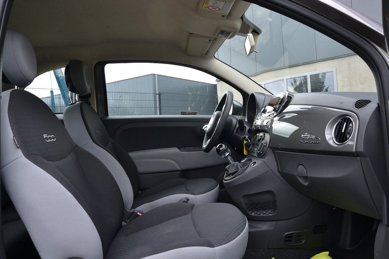 Vehicle Image 9