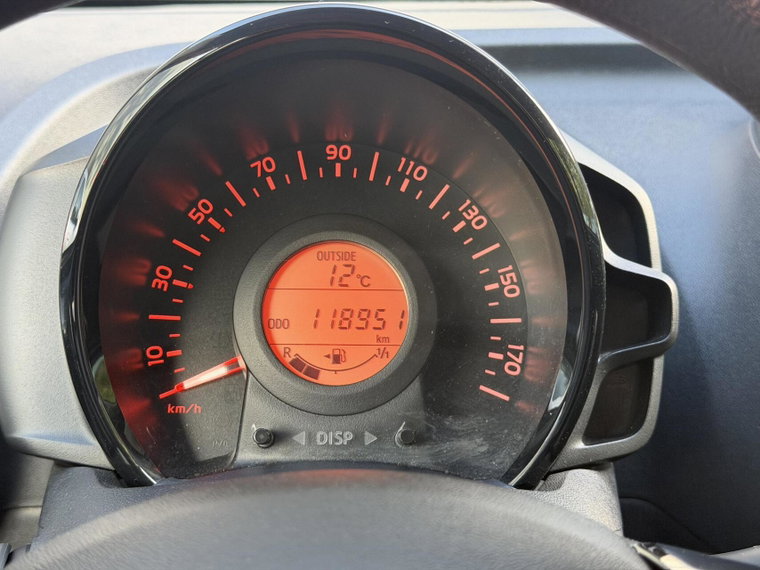 Vehicle Image 21