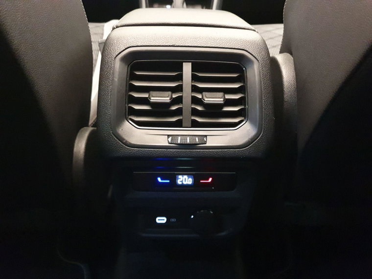 Vehicle Image 26