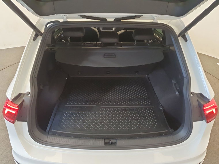 Vehicle Image 28