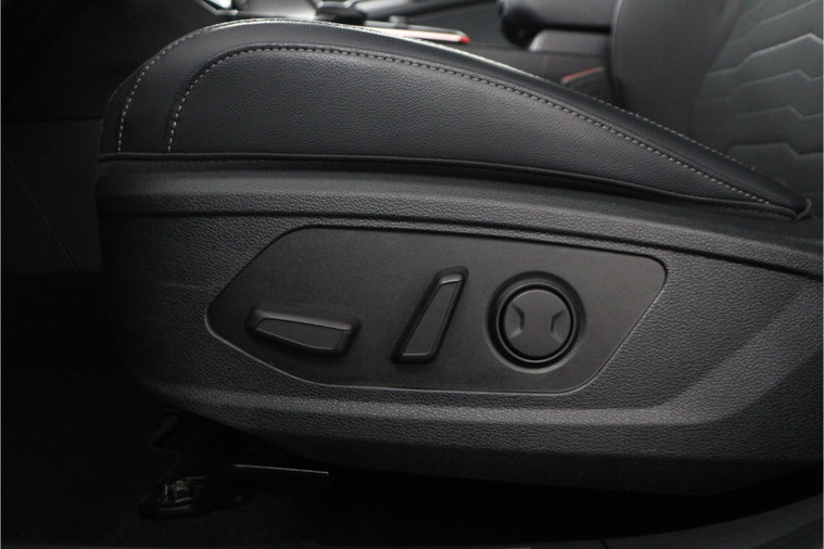 Vehicle Image 52