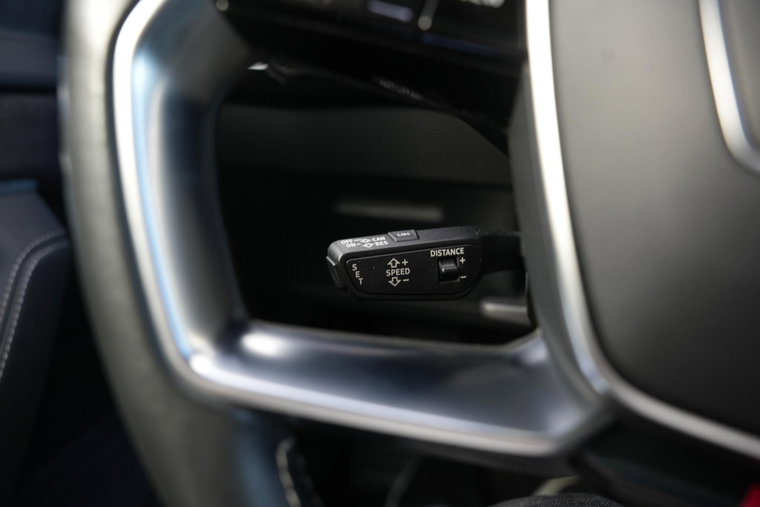 Vehicle Image 38