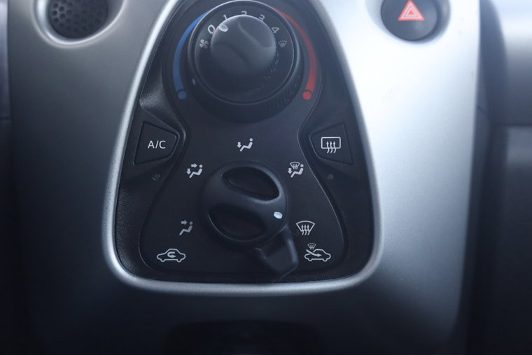 Vehicle Image 17