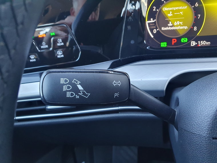 Vehicle Image 38