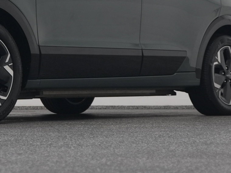 Vehicle Image 37