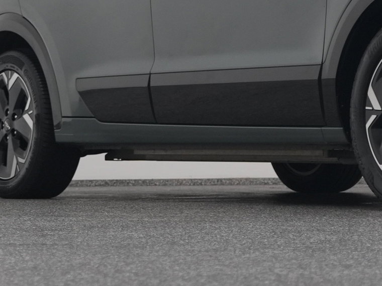 Vehicle Image 38