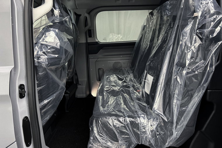 Vehicle Image 30