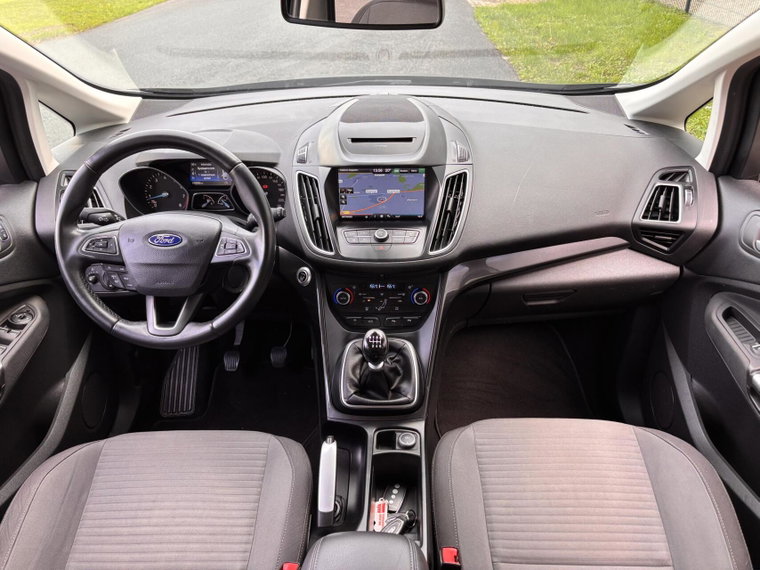 Vehicle Image 14