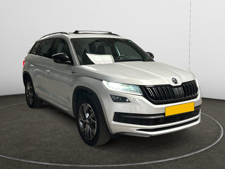 Vehicle Image 4