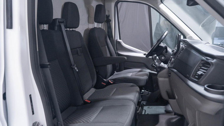 Vehicle Image 30