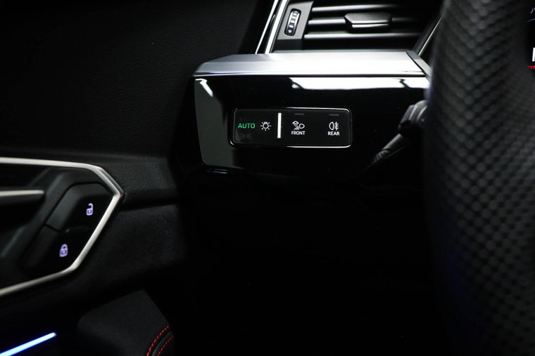 Vehicle Image 39