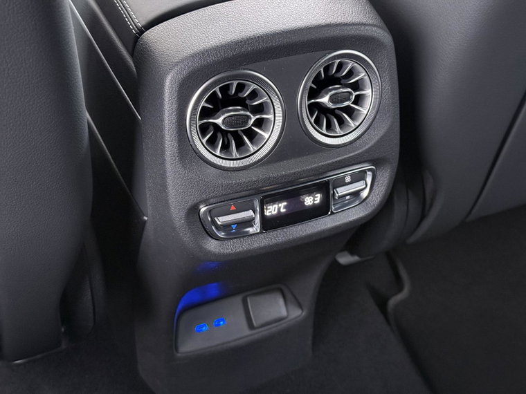 Vehicle Image 28