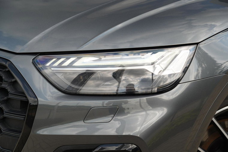 Vehicle Image 8