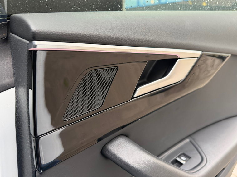 Vehicle Image 33