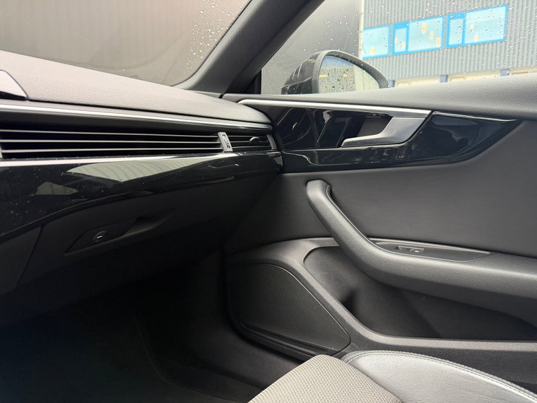 Vehicle Image 45