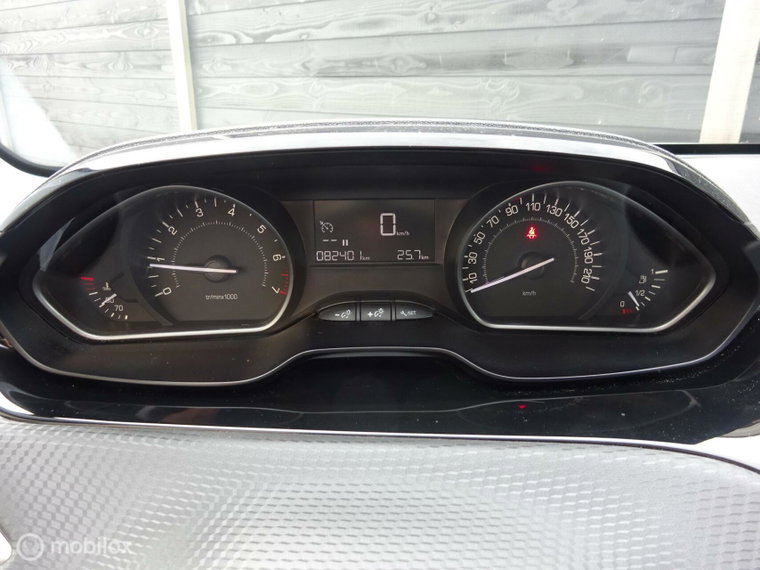 Vehicle Image 30