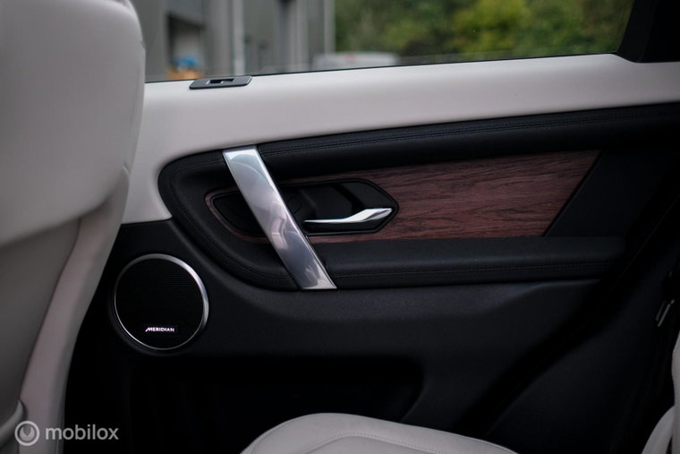Vehicle Image 37