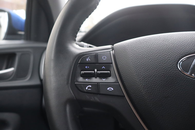 Vehicle Image 22