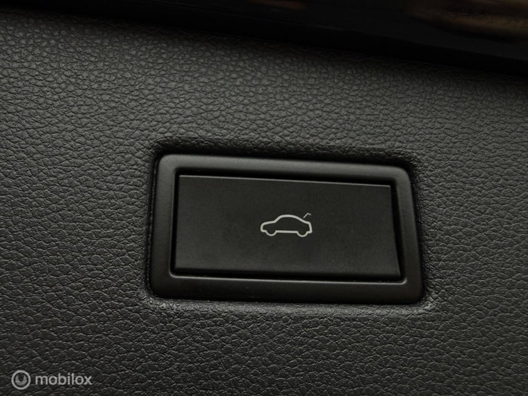 Vehicle Image 40