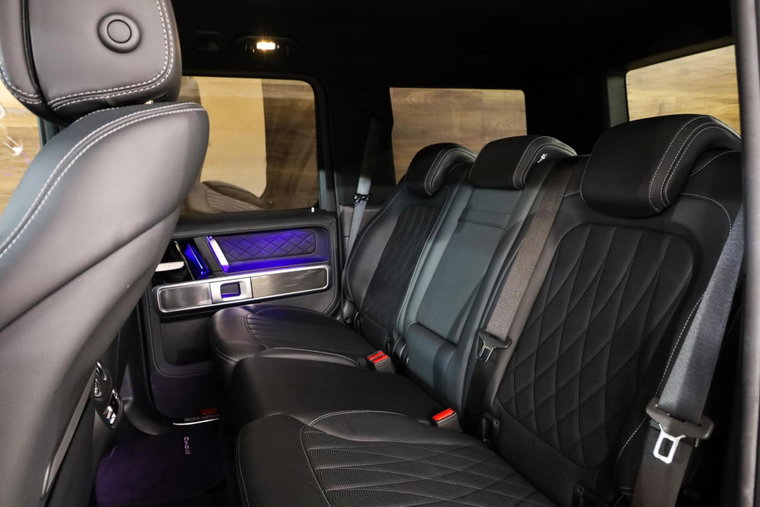 Vehicle Image 12