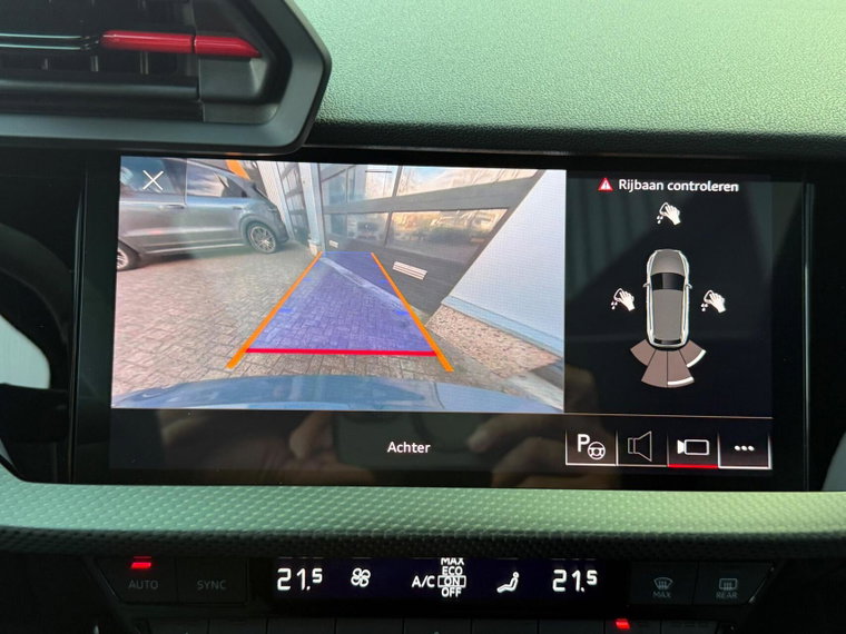 Vehicle Image 39