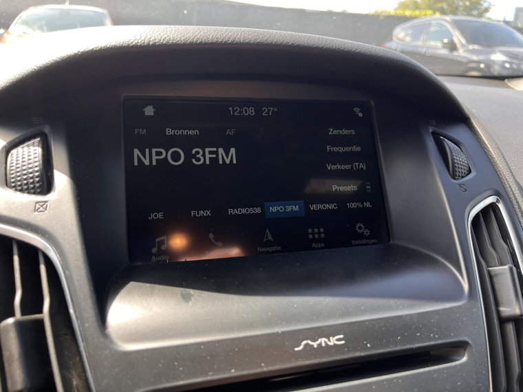 Vehicle Image 19