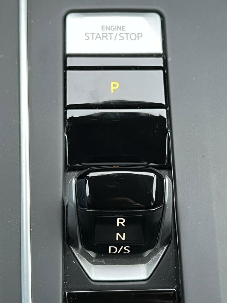 Vehicle Image 26