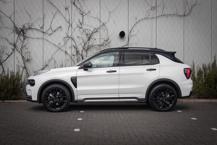 Vehicle Image 4