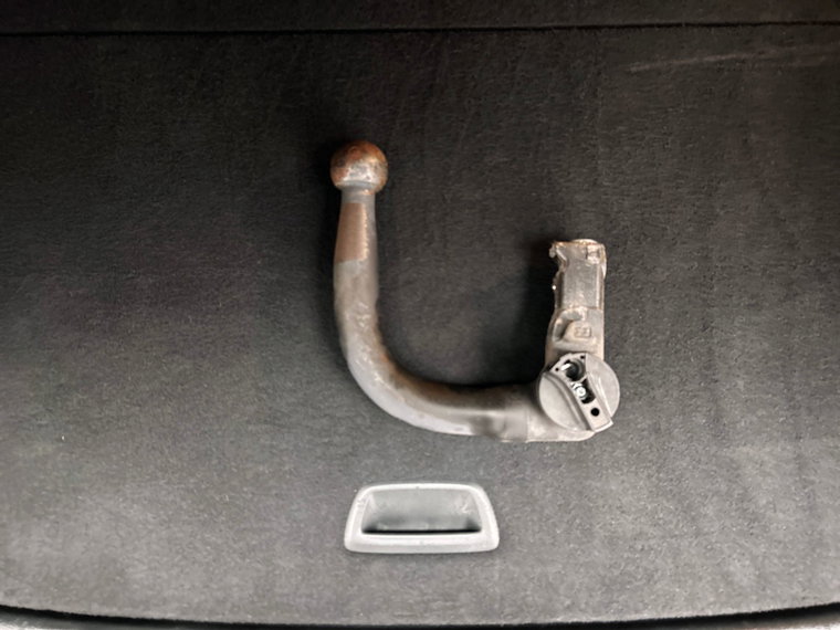 Vehicle Image 32