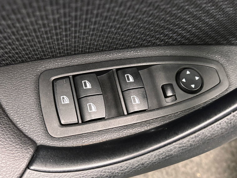 Vehicle Image 40