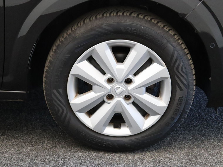 Vehicle Image 38
