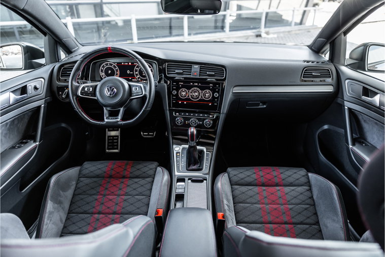 Vehicle Image 12